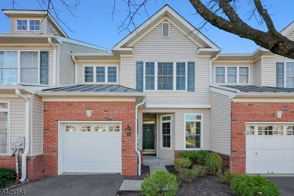 $700,000 | 10 Loft Drive, Bridgewater, NJ 08836