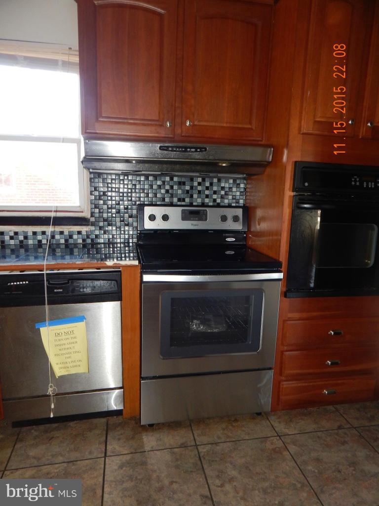 3306 Kenjac Road Baltimore, MD 21244 - Photo 8 of 29 Kitchen