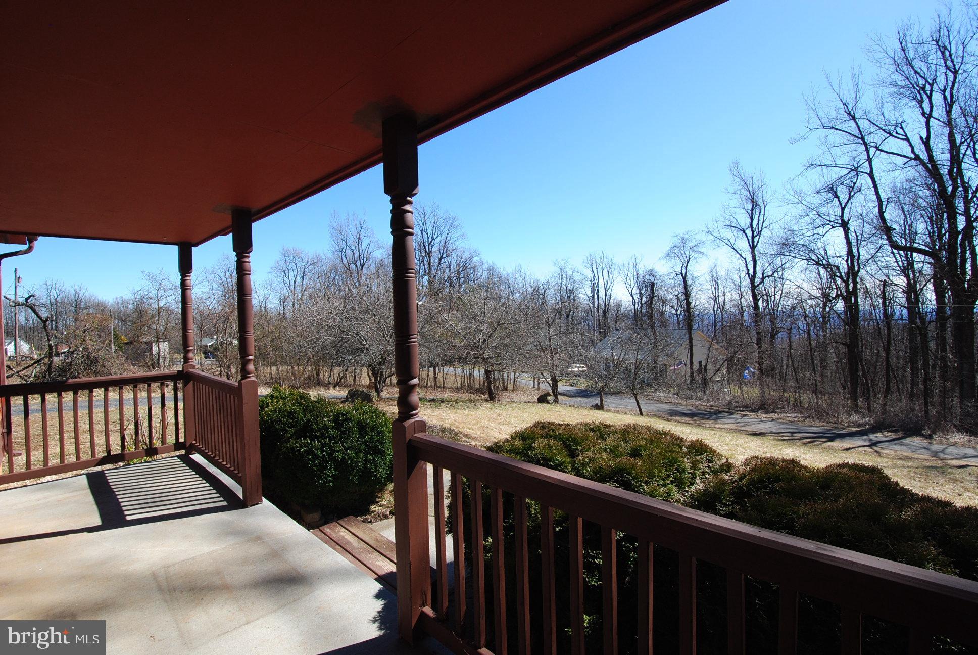 135 Ridge Drive Chester Gap, VA 22623 - Photo 11 of 29 Gallery Image 11