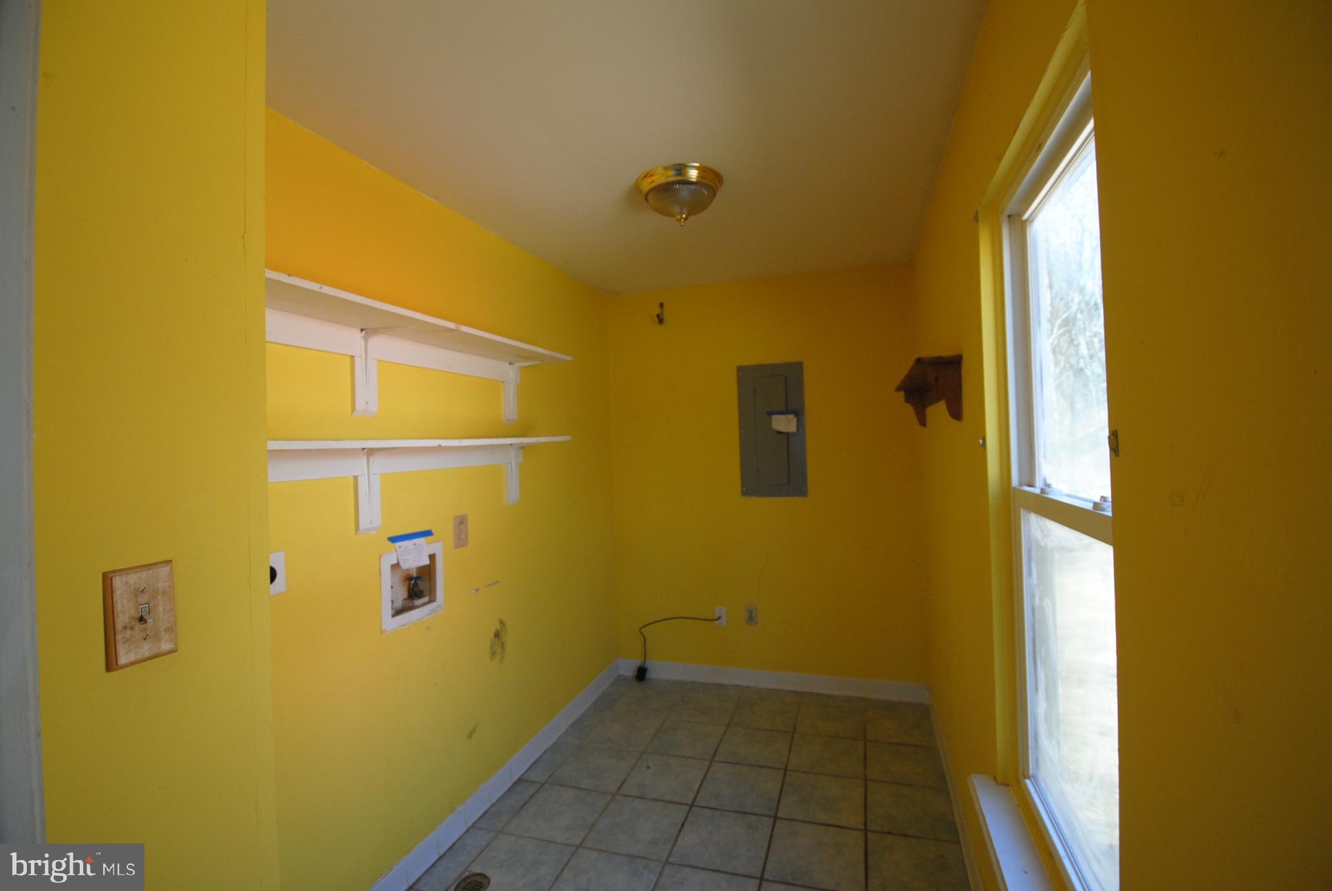 135 Ridge Drive Chester Gap, VA 22623 - Photo 16 of 29 Gallery Image 16