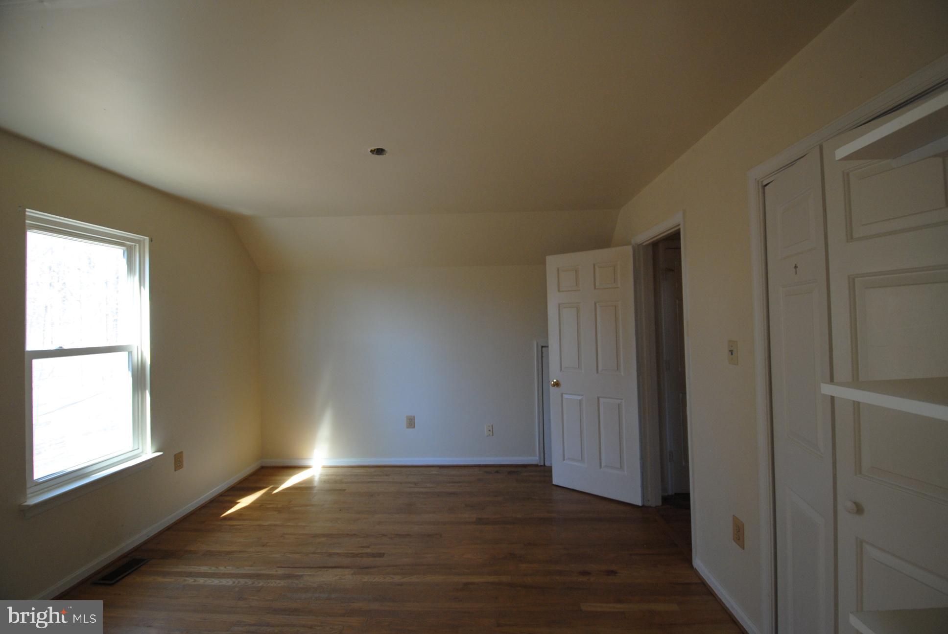 135 Ridge Drive Chester Gap, VA 22623 - Photo 25 of 29 Gallery Image 25