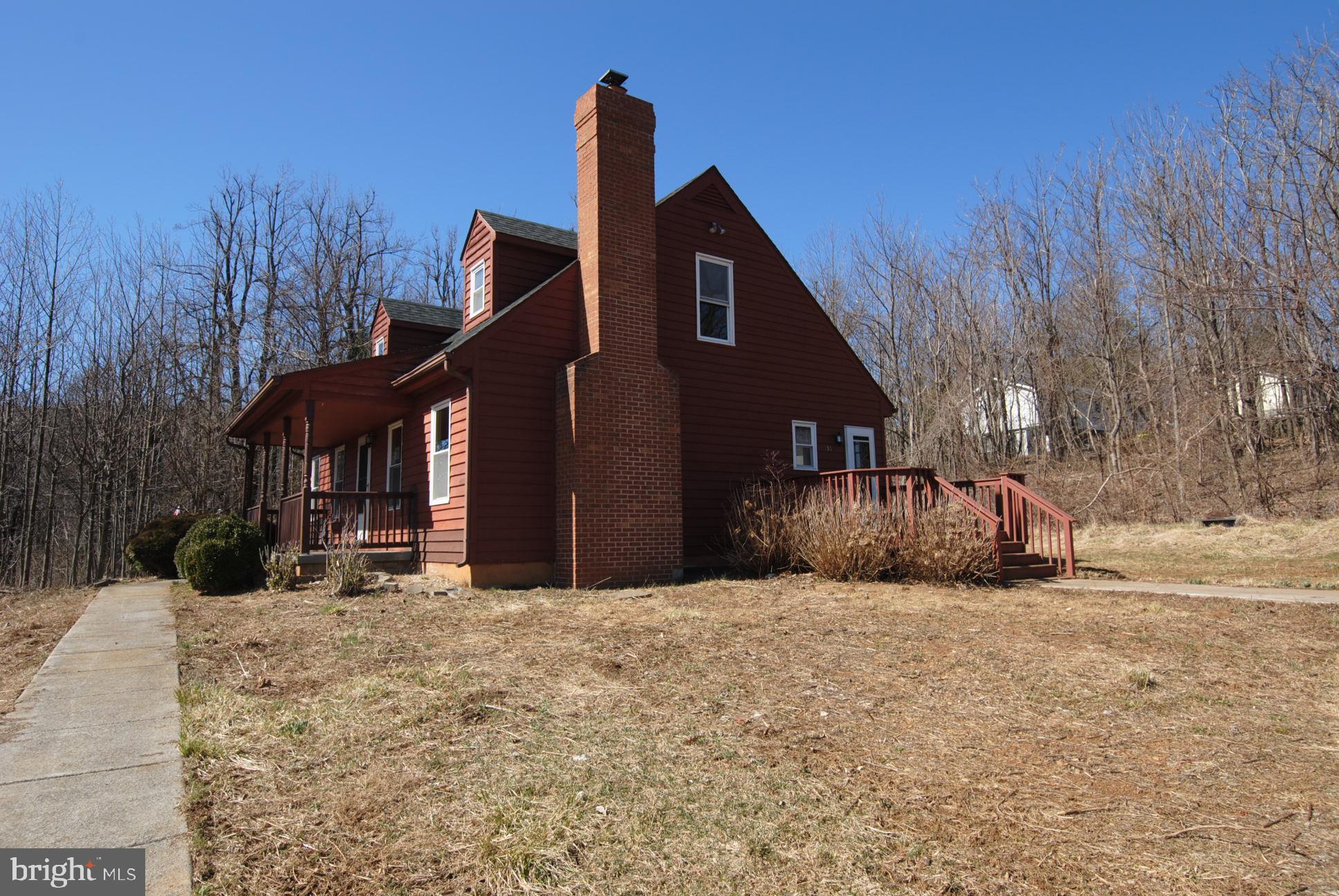 135 Ridge Drive Chester Gap, VA 22623 - Photo 4 of 29 Gallery Image 4
