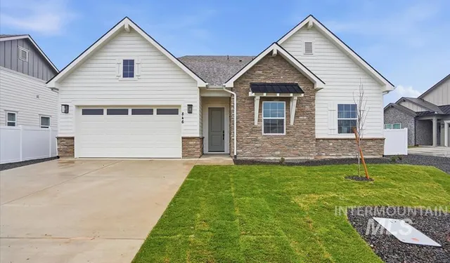$699,990 | 846 North Falling Water Way, Eagle, ID 83616