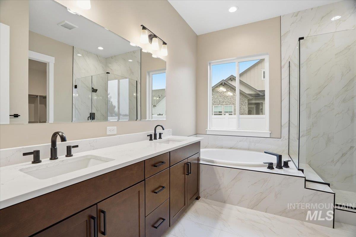 846 North Falling Water Way Eagle, ID 83616 - Photo 20 of 36