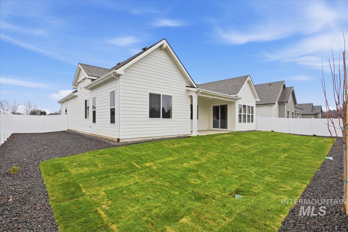 846 North Falling Water Way Eagle, ID 83616 - Photo 31 of 36