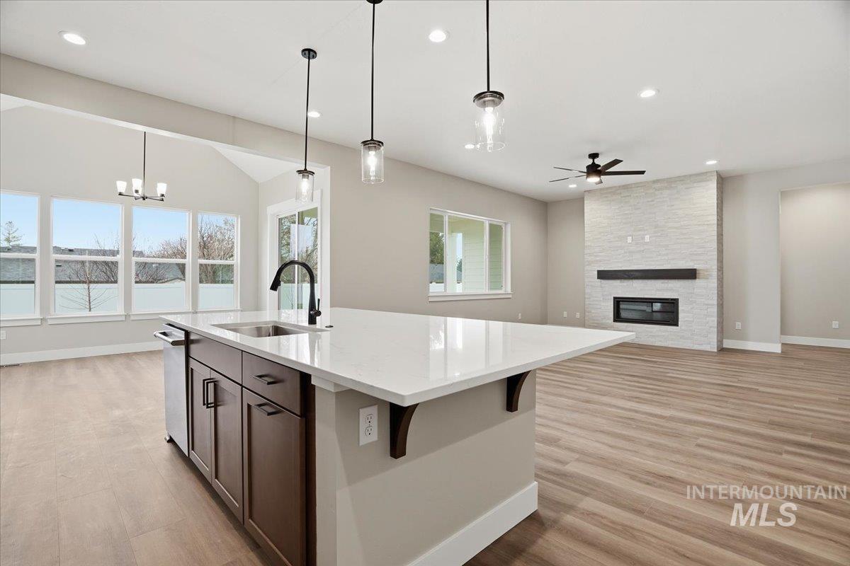 846 North Falling Water Way Eagle, ID 83616 - Photo 7 of 36