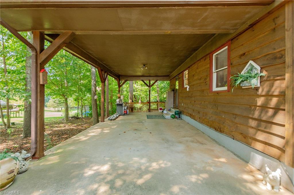 2463 Helmstetler Road Lexington, NC 27295 - Photo 7 of 49