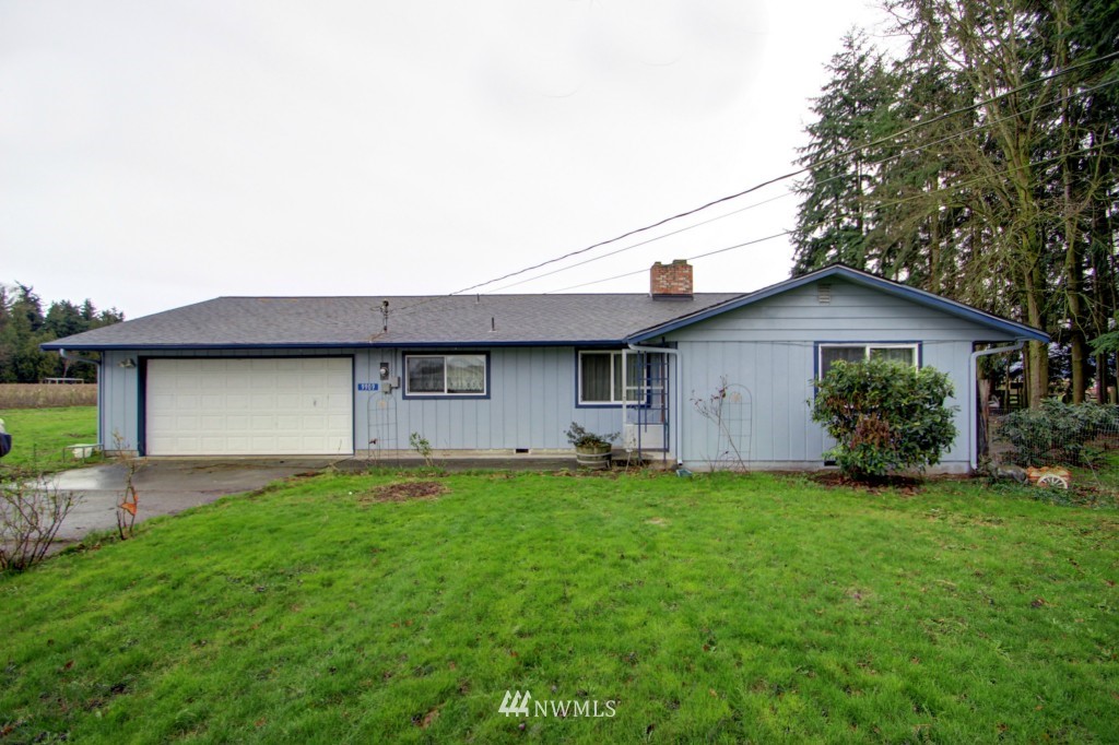 9909 Avon Allen Road Burlington, WA 98233 - Photo 1 of 25
