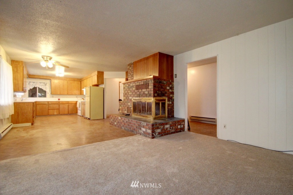 9909 Avon Allen Road Burlington, WA 98233 - Photo 13 of 25