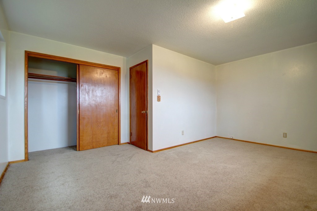 9909 Avon Allen Road Burlington, WA 98233 - Photo 15 of 25