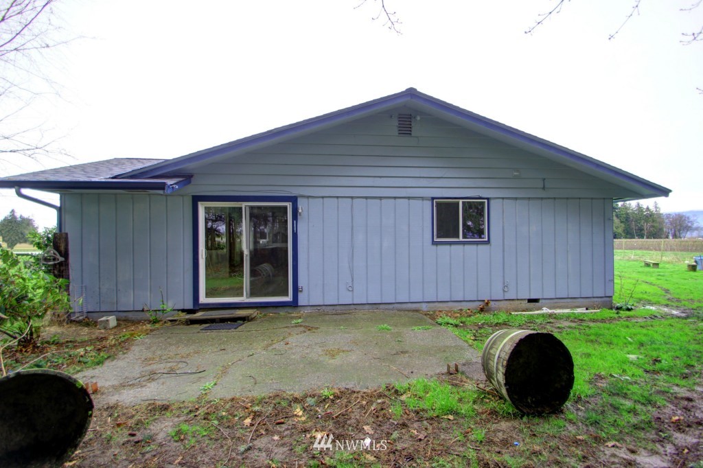 9909 Avon Allen Road Burlington, WA 98233 - Photo 22 of 25