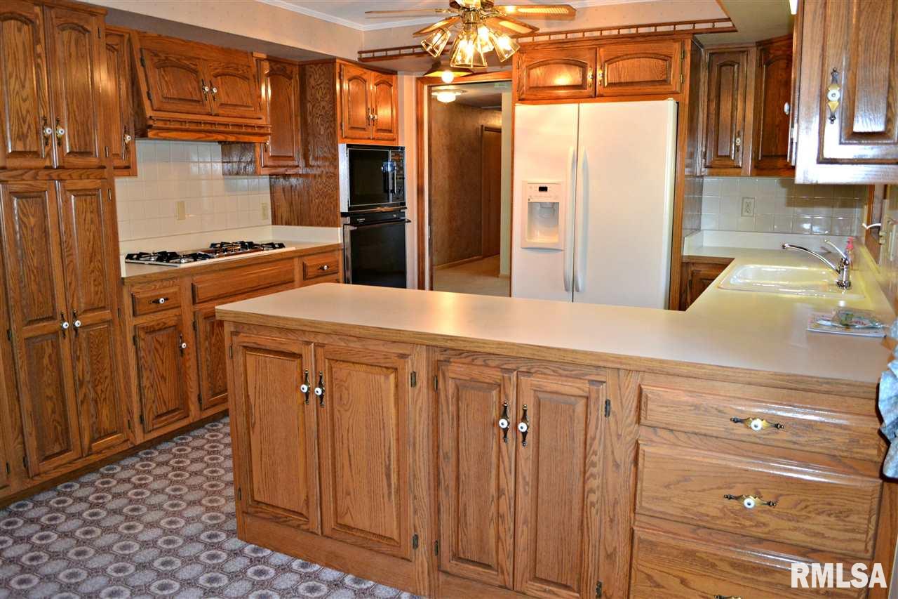 5213 North Prospect Road Peoria, IL 61614 - Photo 4 of 13 Gallery Image 4