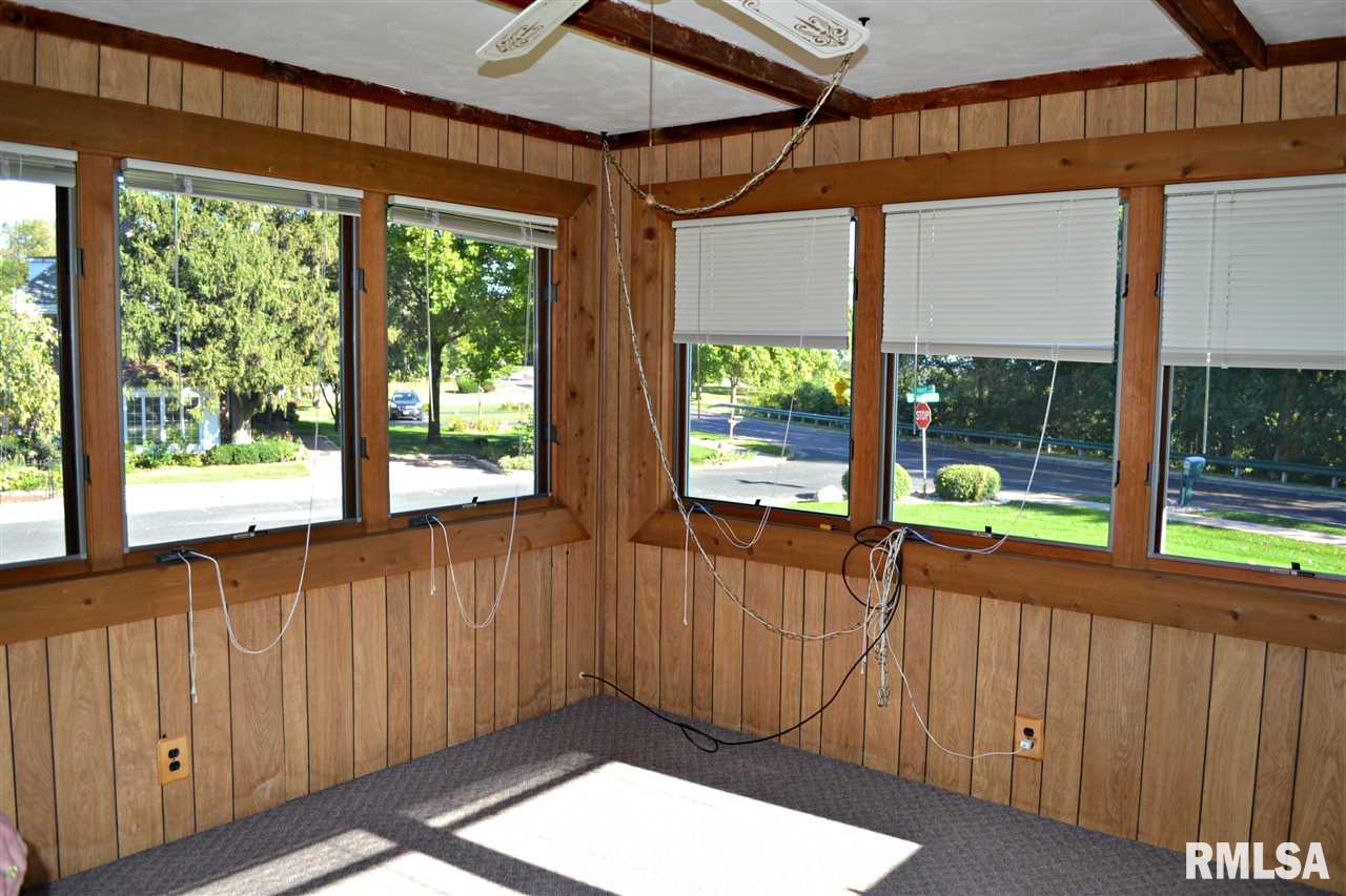 5213 North Prospect Road Peoria, IL 61614 - Photo 8 of 13 Gallery Image 8
