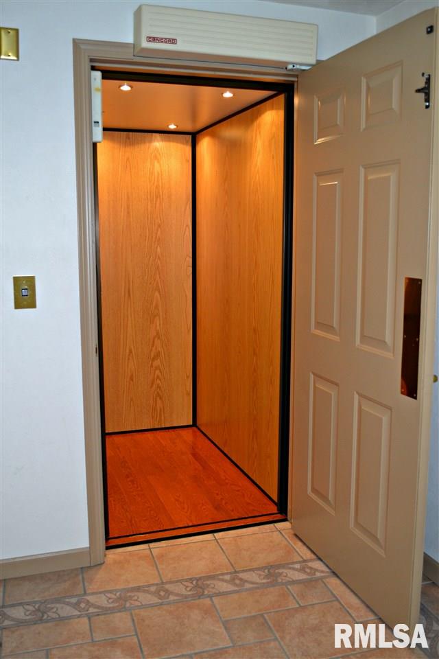 5213 North Prospect Road Peoria, IL 61614 - Photo 9 of 13 Gallery Image 9