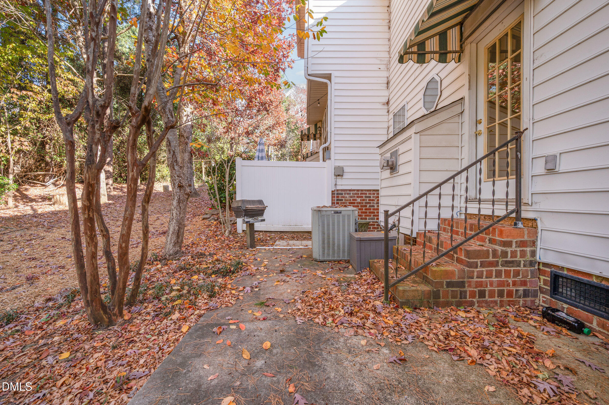 118 Grande Meadow Way Cary, NC 27513 - Photo 28 of 33 a view of a house with backyard and sitting area