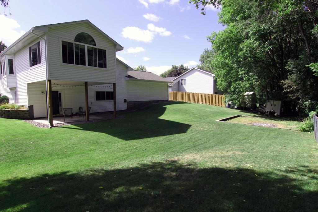 7091 Blake Path Inver Grove Heights, MN 55076 - Photo 4 of 31 Gallery Image 4