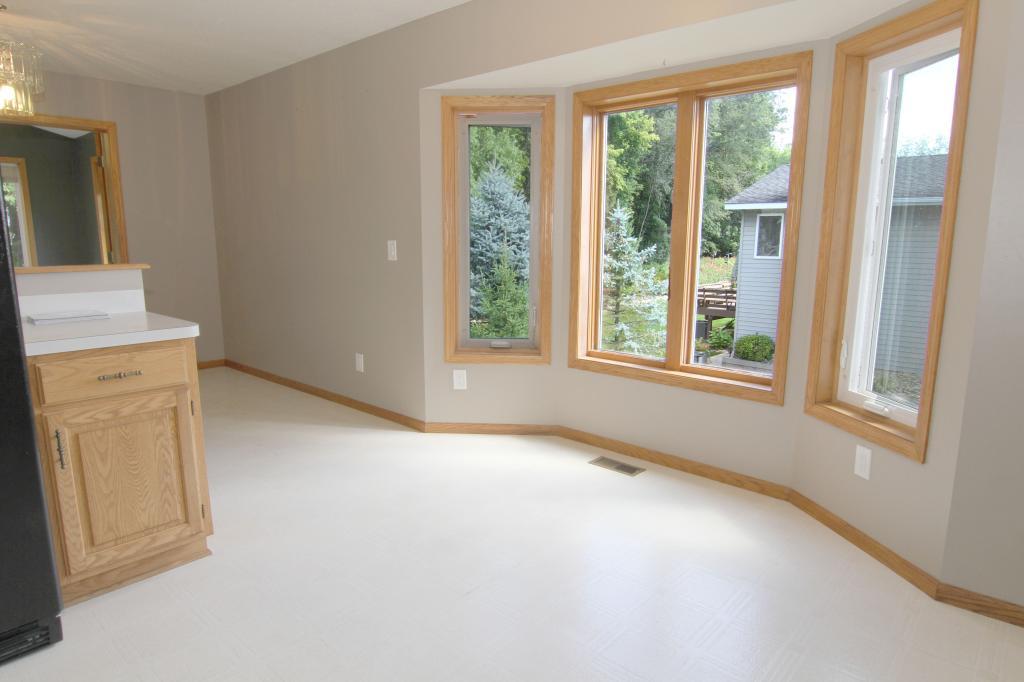 7091 Blake Path Inver Grove Heights, MN 55076 - Photo 7 of 31 Gallery Image 7