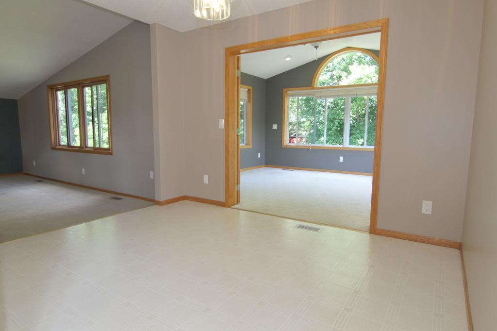 7091 Blake Path Inver Grove Heights, MN 55076 - Photo 9 of 31 Gallery Image 9