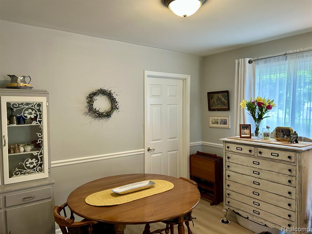 516 West Clinton Street Howell, MI 48843 - Photo 7 of 20