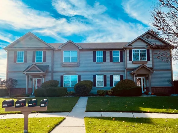 $2,100 | 1159 Crimson Clover Way, Unit 1159, Schererville, IN 46375