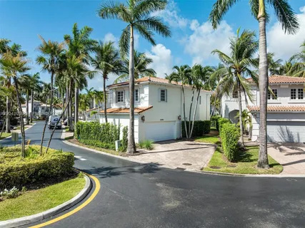 $1,749,000 | 20940 Northeast 31st Place, Aventura, FL 33180