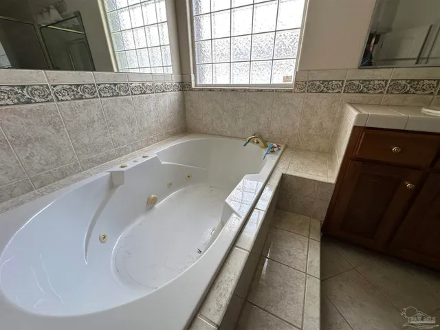 $345,000 | 7934 Castle Pt Way, Pensacola, FL 32506