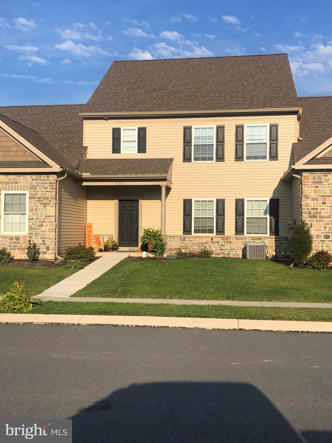 128 Ridgefield Drive Elizabethtown, PA 17022 - Photo 1 of 2 Front - Similar home