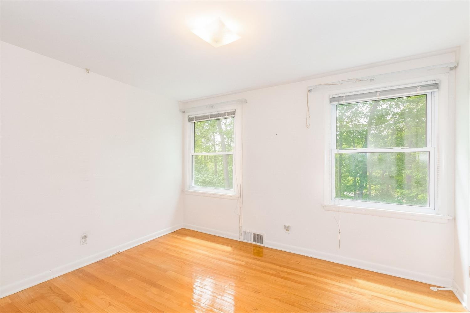 2355 Devonshire Road Ann Arbor, MI 48104 - Photo 19 of 37 Photo 19