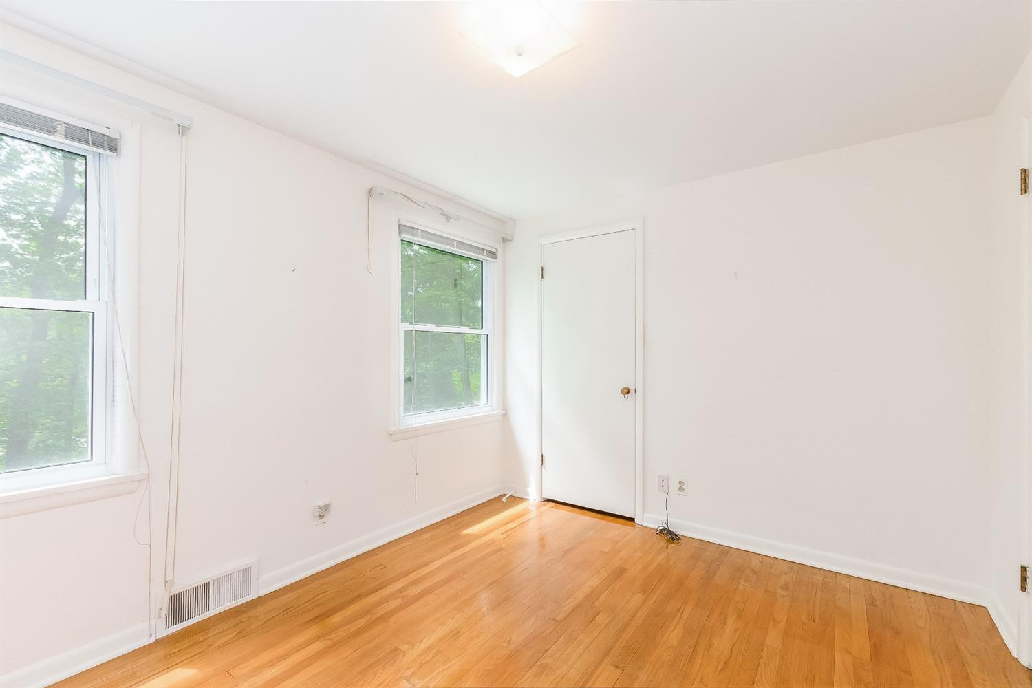 2355 Devonshire Road Ann Arbor, MI 48104 - Photo 20 of 37 Photo 20