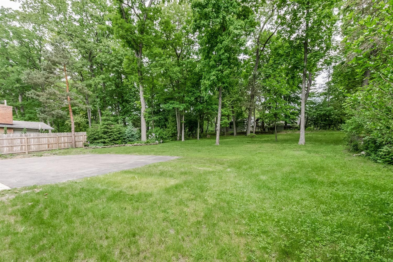 2355 Devonshire Road Ann Arbor, MI 48104 - Photo 25 of 37 Photo 25