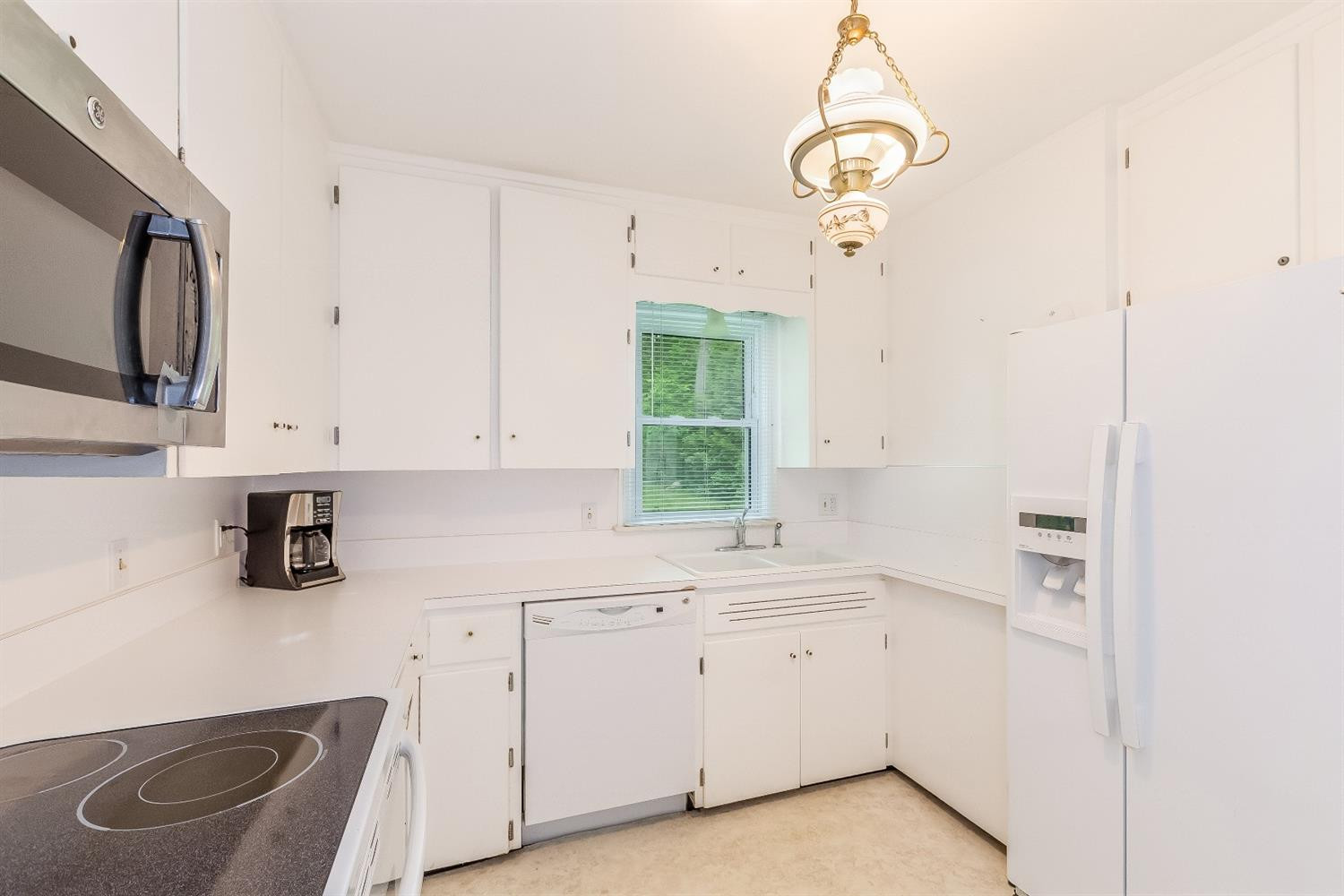 2355 Devonshire Road Ann Arbor, MI 48104 - Photo 4 of 37 Photo 4