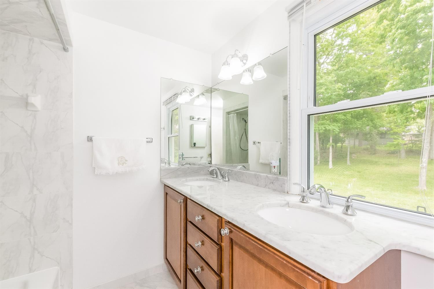 2355 Devonshire Road Ann Arbor, MI 48104 - Photo 5 of 37 Photo 5