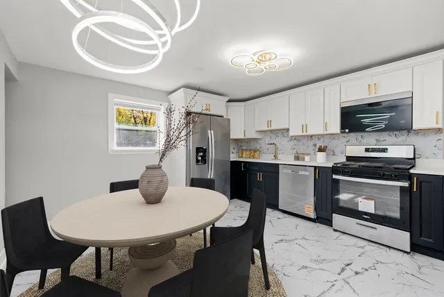 $289,900 | 4421 179th Street, Country Club Hills, IL 60478