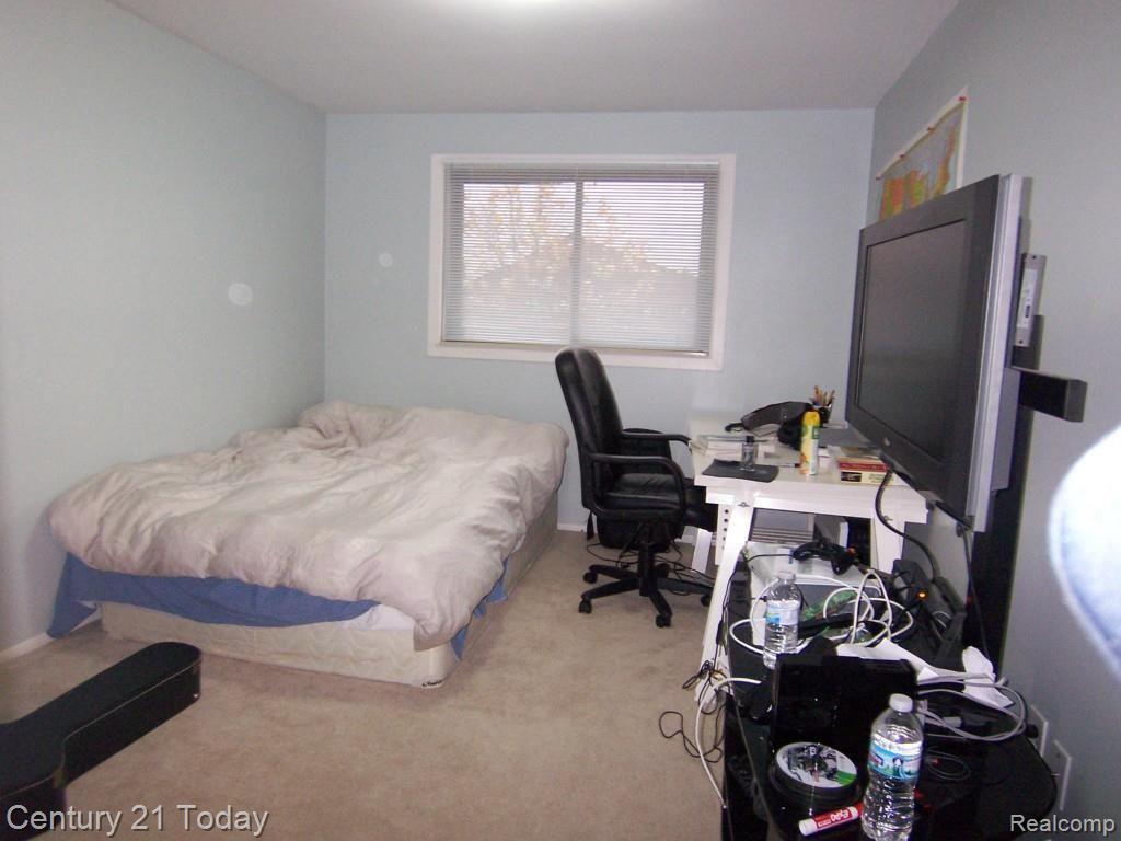 3914 Old Creek Road, Unit 105 Troy, MI 48084 - Photo 10 of 13 Br 2.jpg
