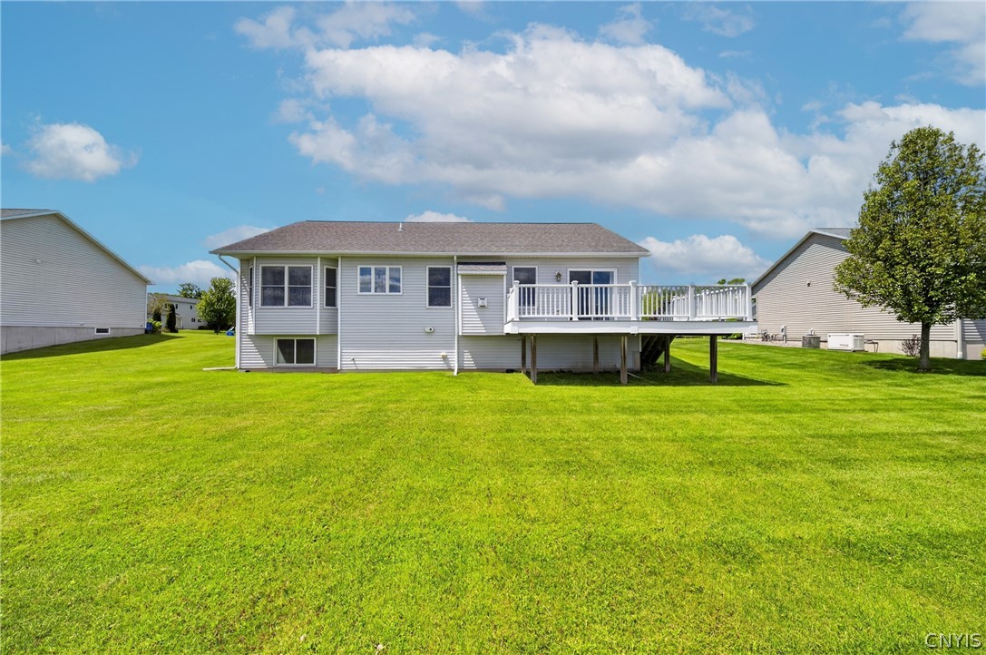 2070 Whisper Ridge Drive Chittenango, NY 13037 - Photo 32 of 35
