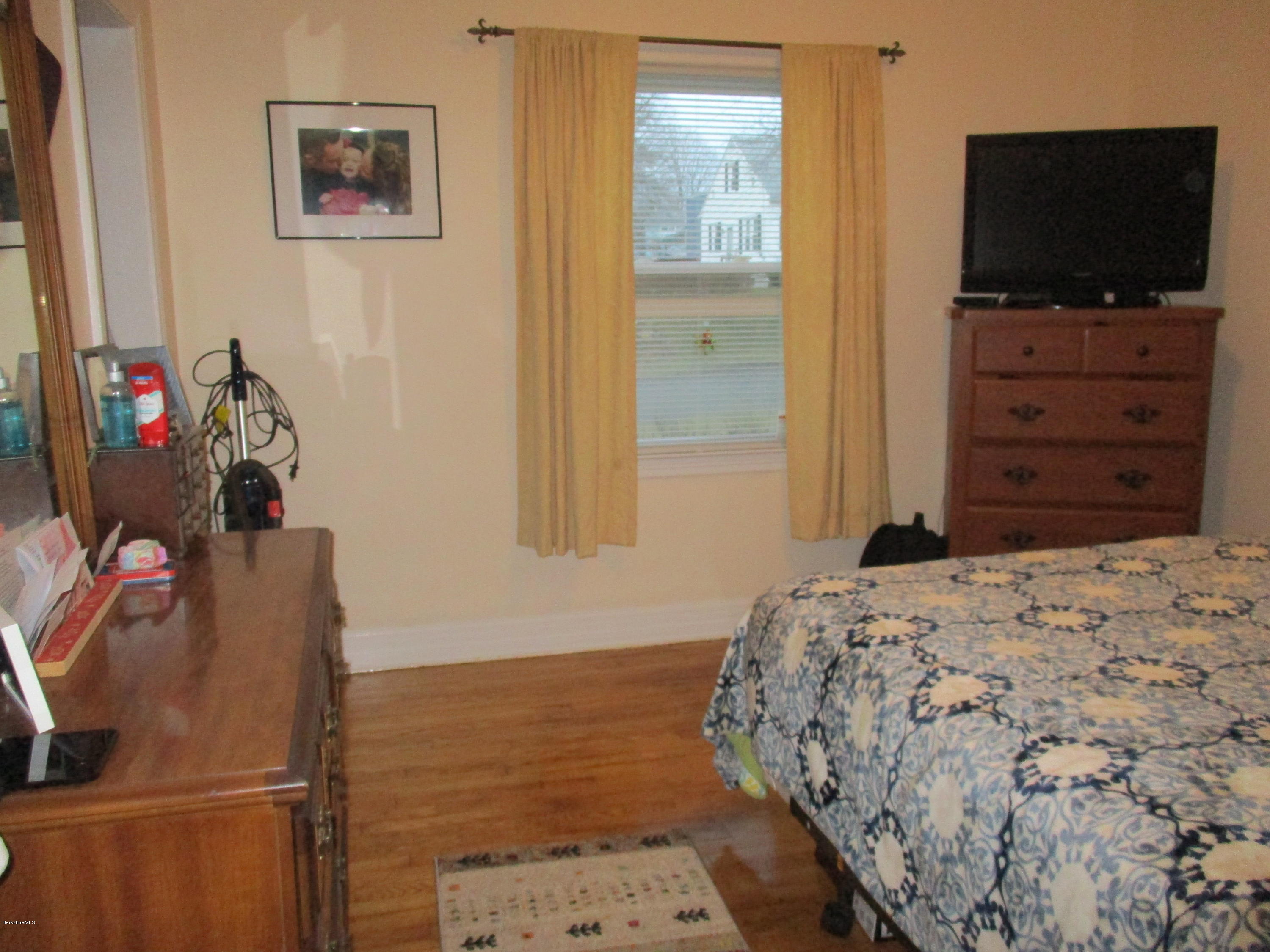 180 Ridgeway Avenue Pittsfield, MA 01201 - Photo 11 of 20 Bedroom/1st floor
