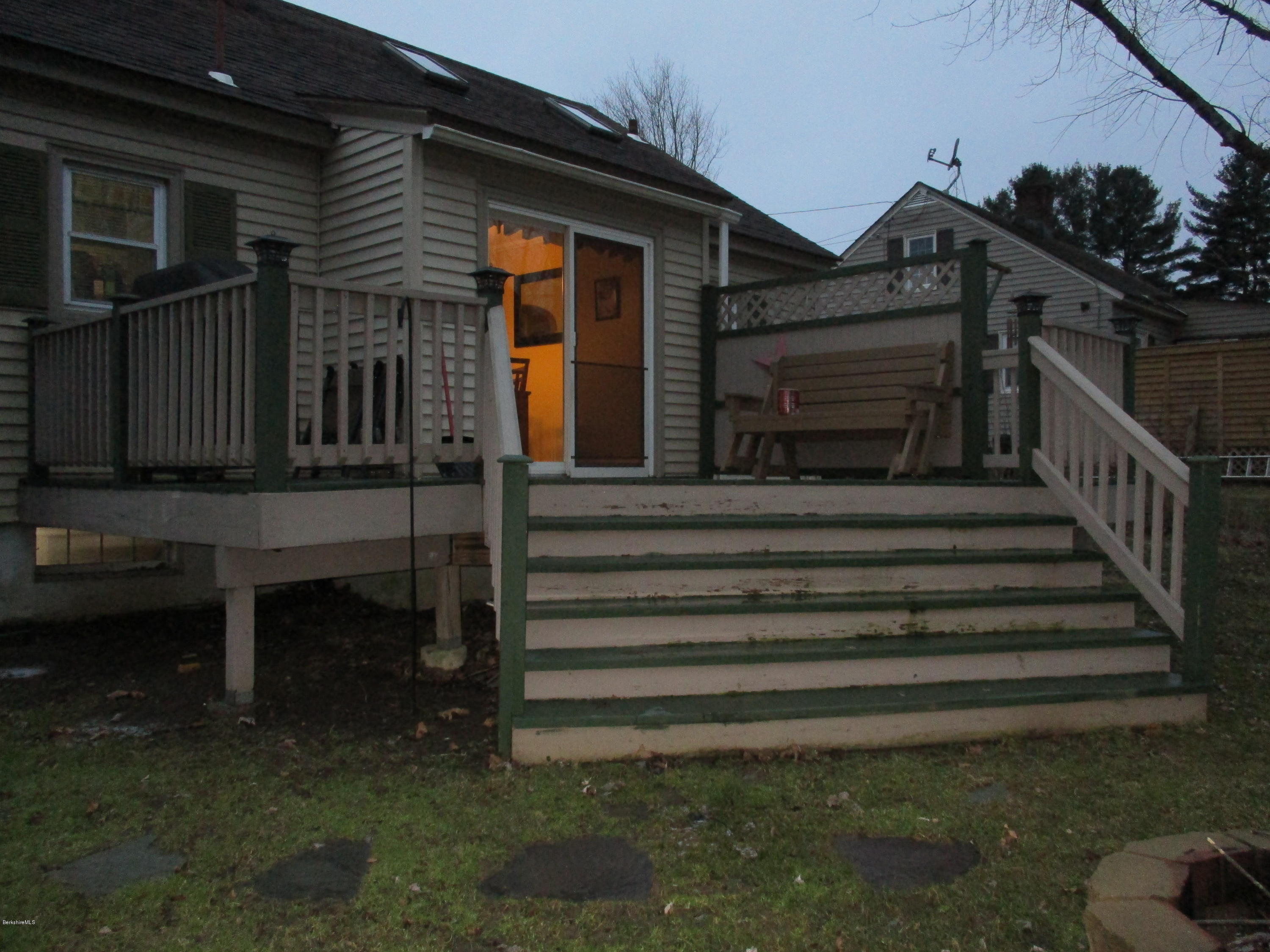 180 Ridgeway Avenue Pittsfield, MA 01201 - Photo 17 of 20 Deck