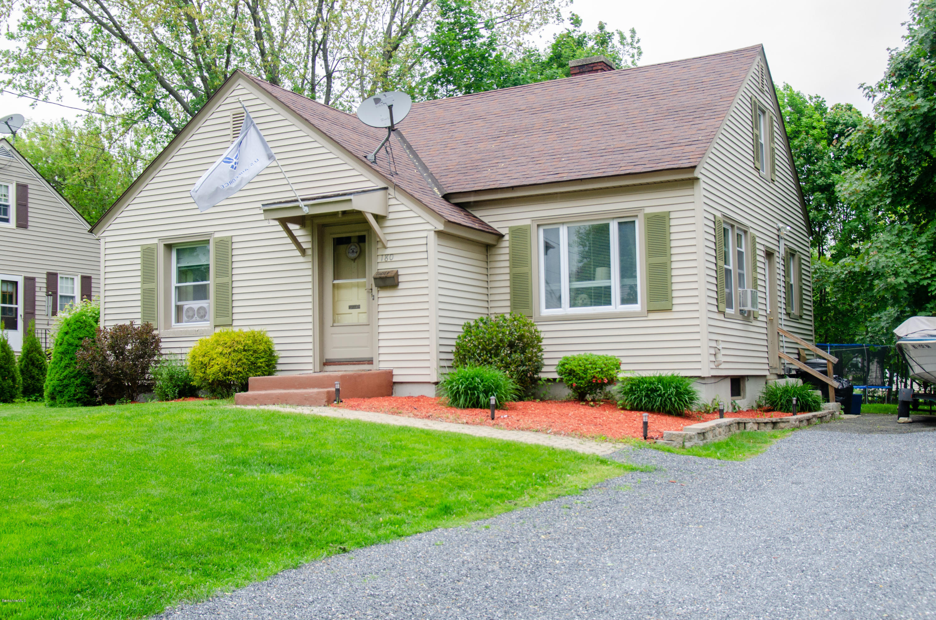 180 Ridgeway Avenue Pittsfield, MA 01201 - Photo 20 of 20 Summer