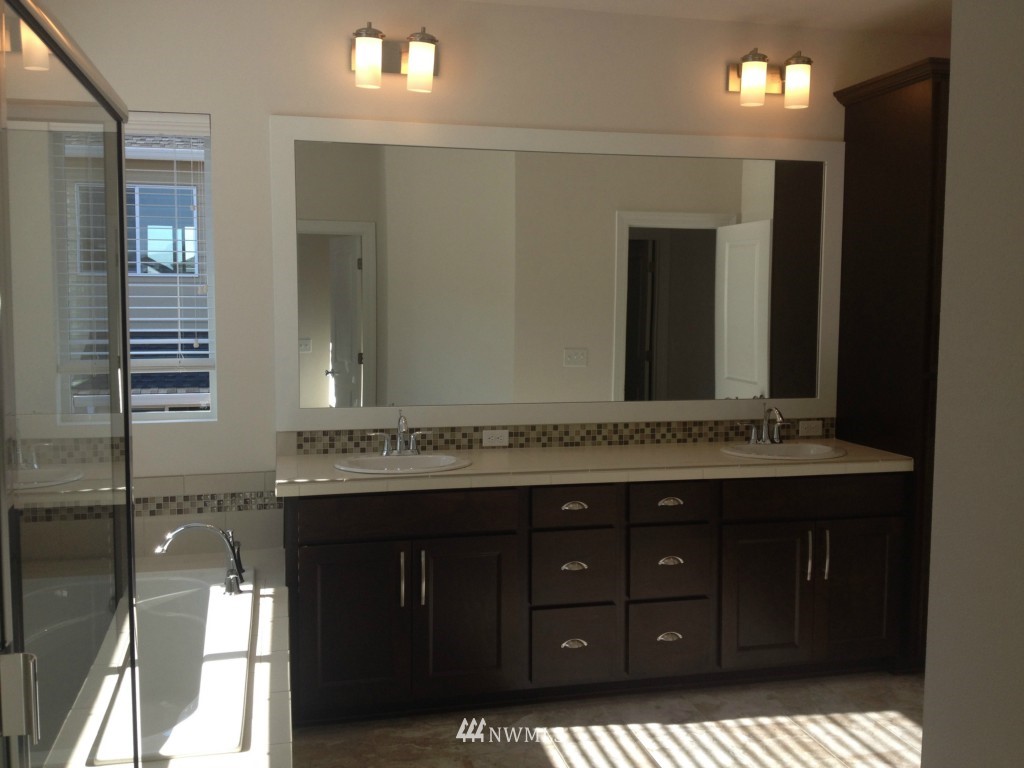 3711 195th Place Southeast, Unit 24 Bothell, WA 98012 - Photo 11 of 16 Gallery Image 11