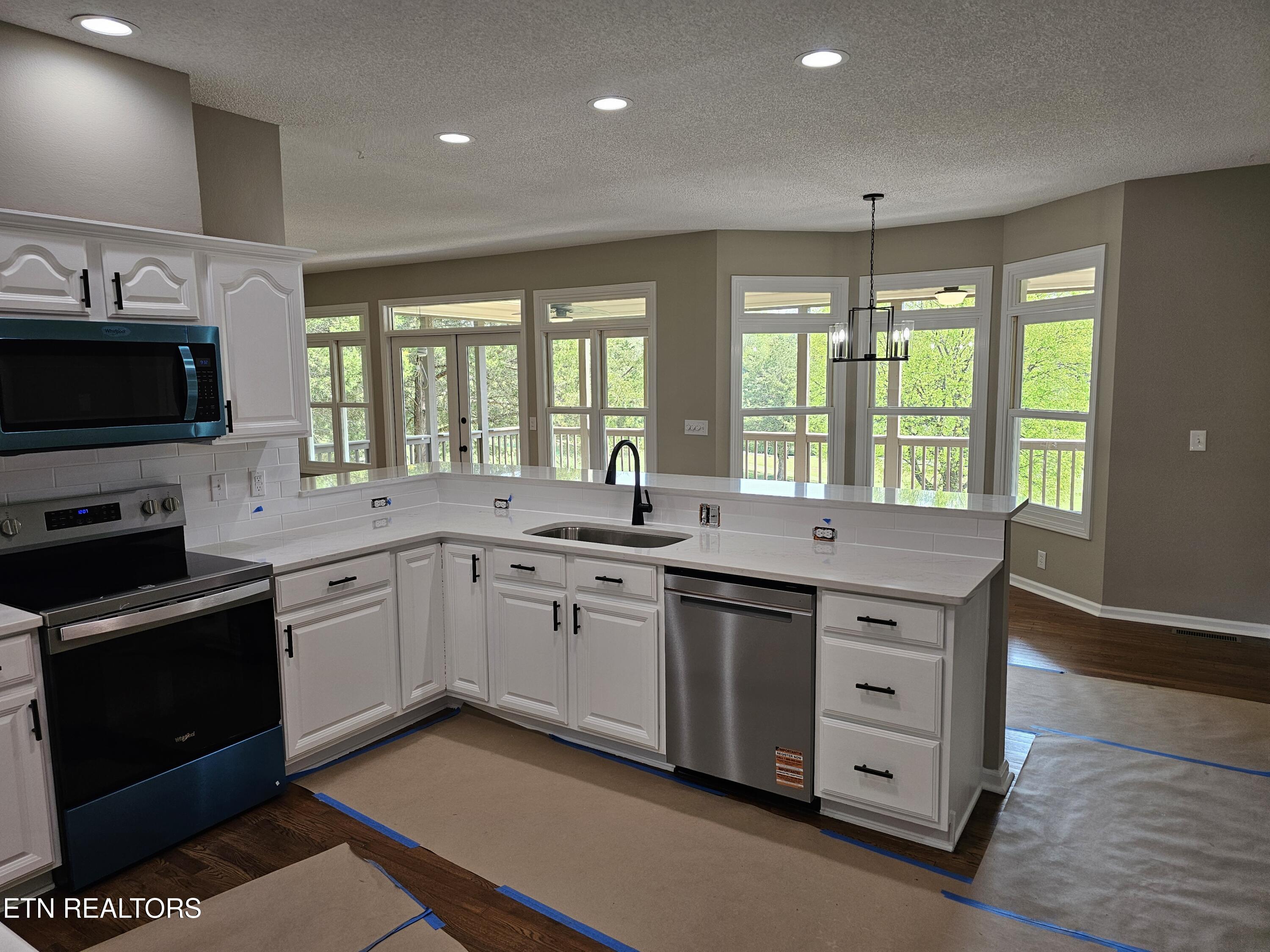 103 Huron Place Loudon, TN 37774 - Photo 12 of 43 20260407_135823