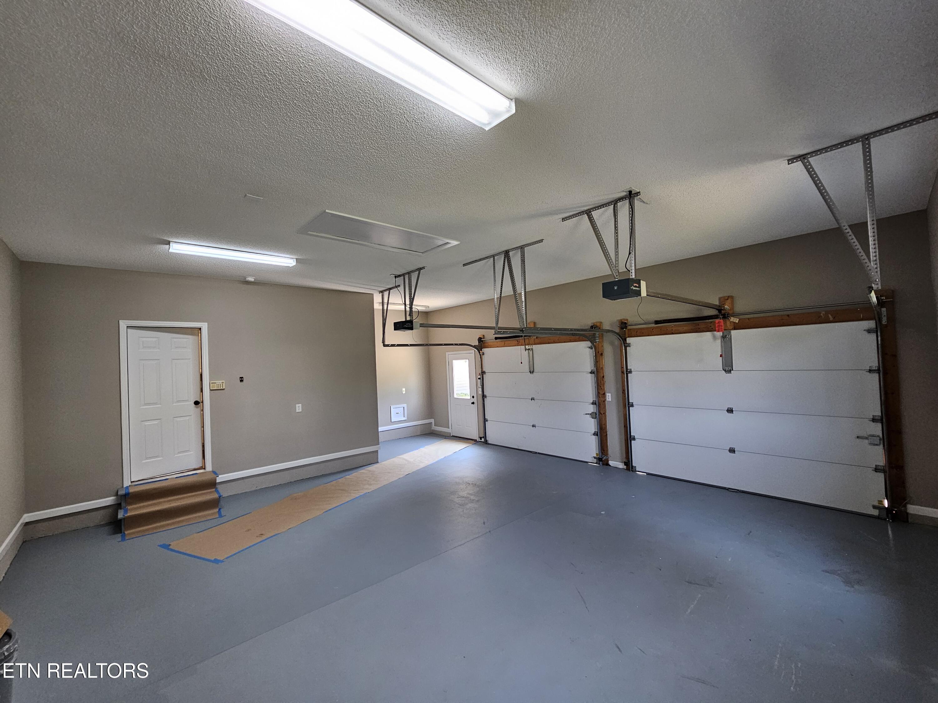 103 Huron Place Loudon, TN 37774 - Photo 14 of 43 20260407_135944