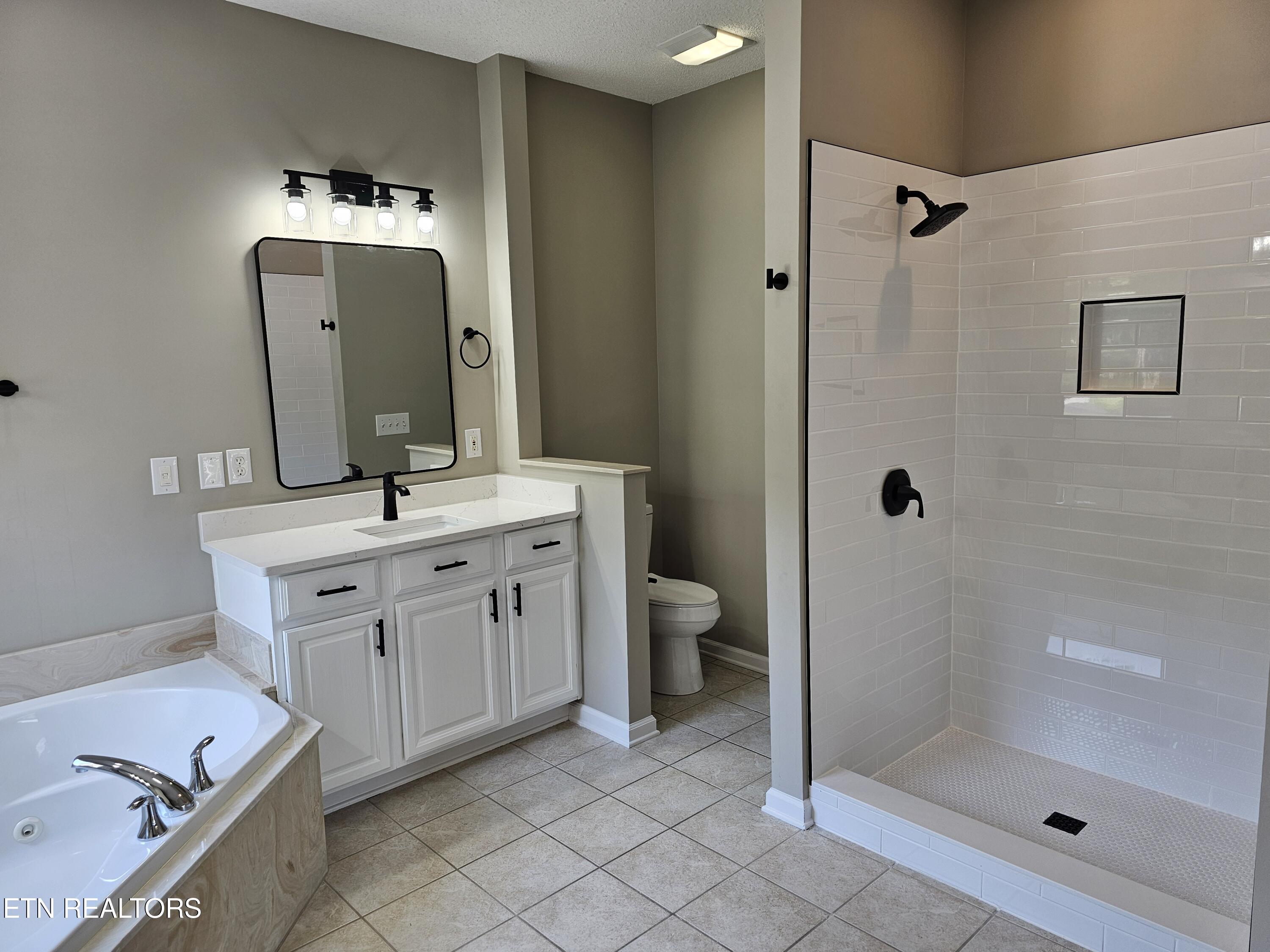 103 Huron Place Loudon, TN 37774 - Photo 18 of 43 20260407_140352