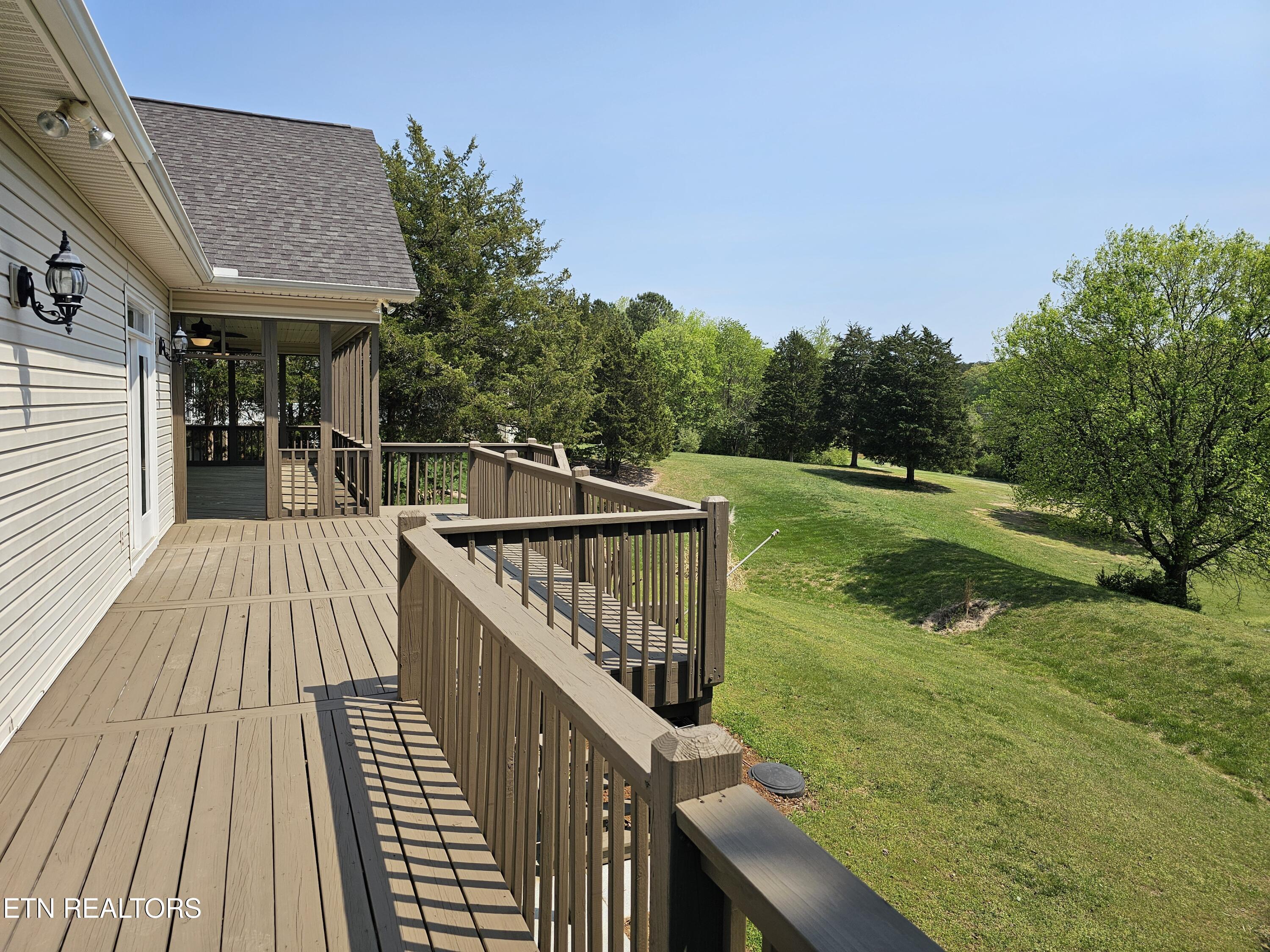 103 Huron Place Loudon, TN 37774 - Photo 27 of 43 20260407_141018