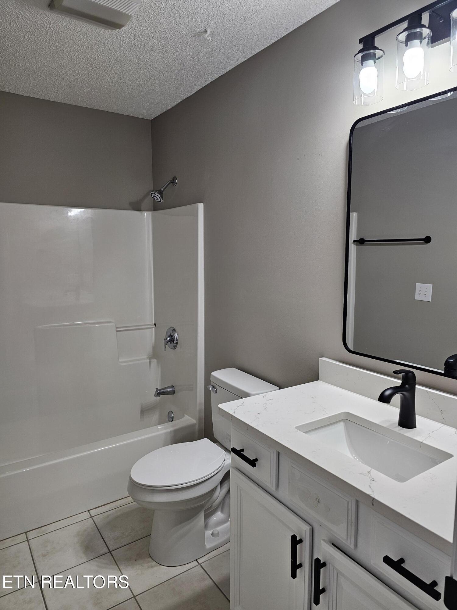 103 Huron Place Loudon, TN 37774 - Photo 37 of 43 20260407_141521