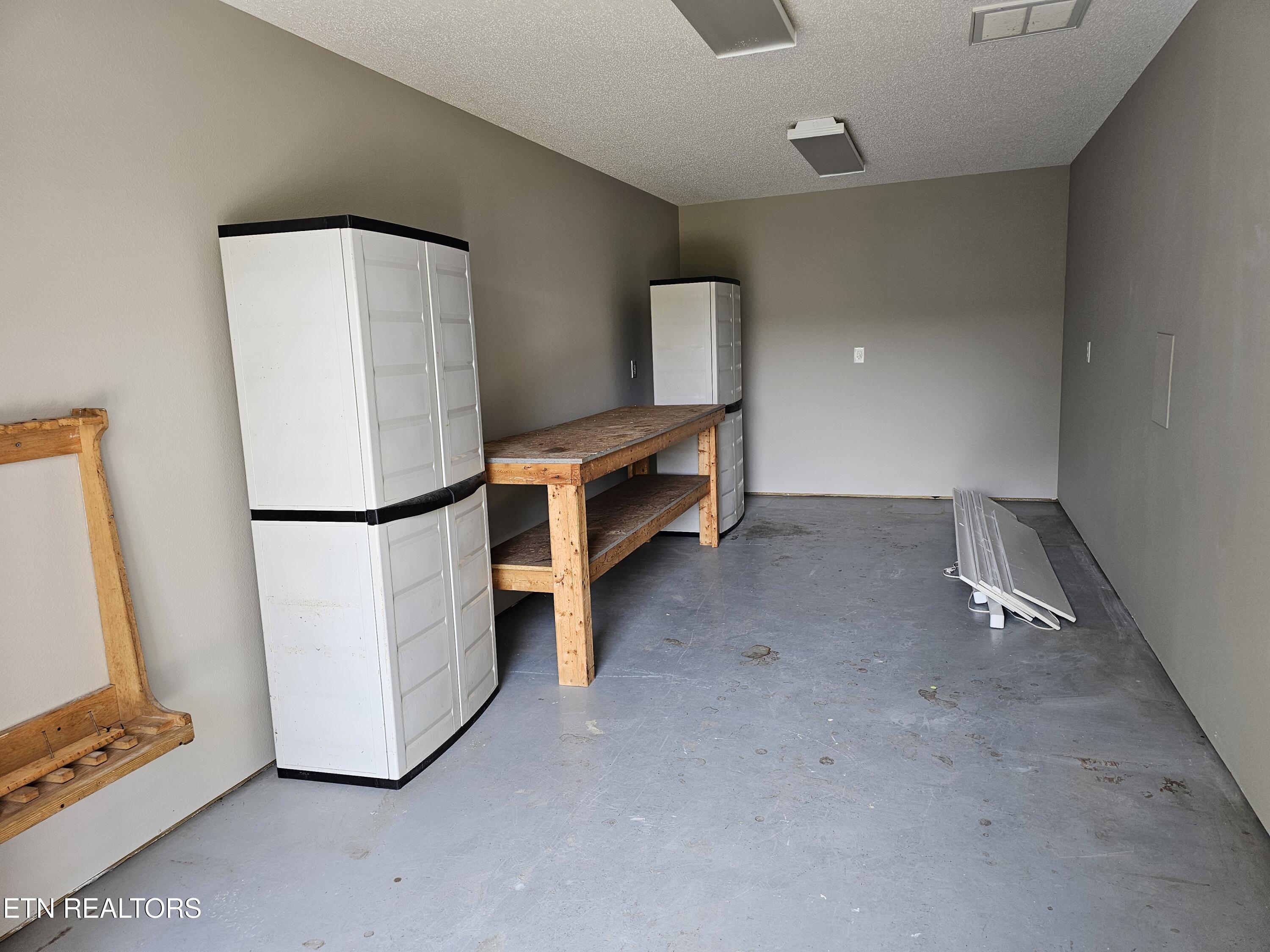 103 Huron Place Loudon, TN 37774 - Photo 40 of 43 20260407_142957