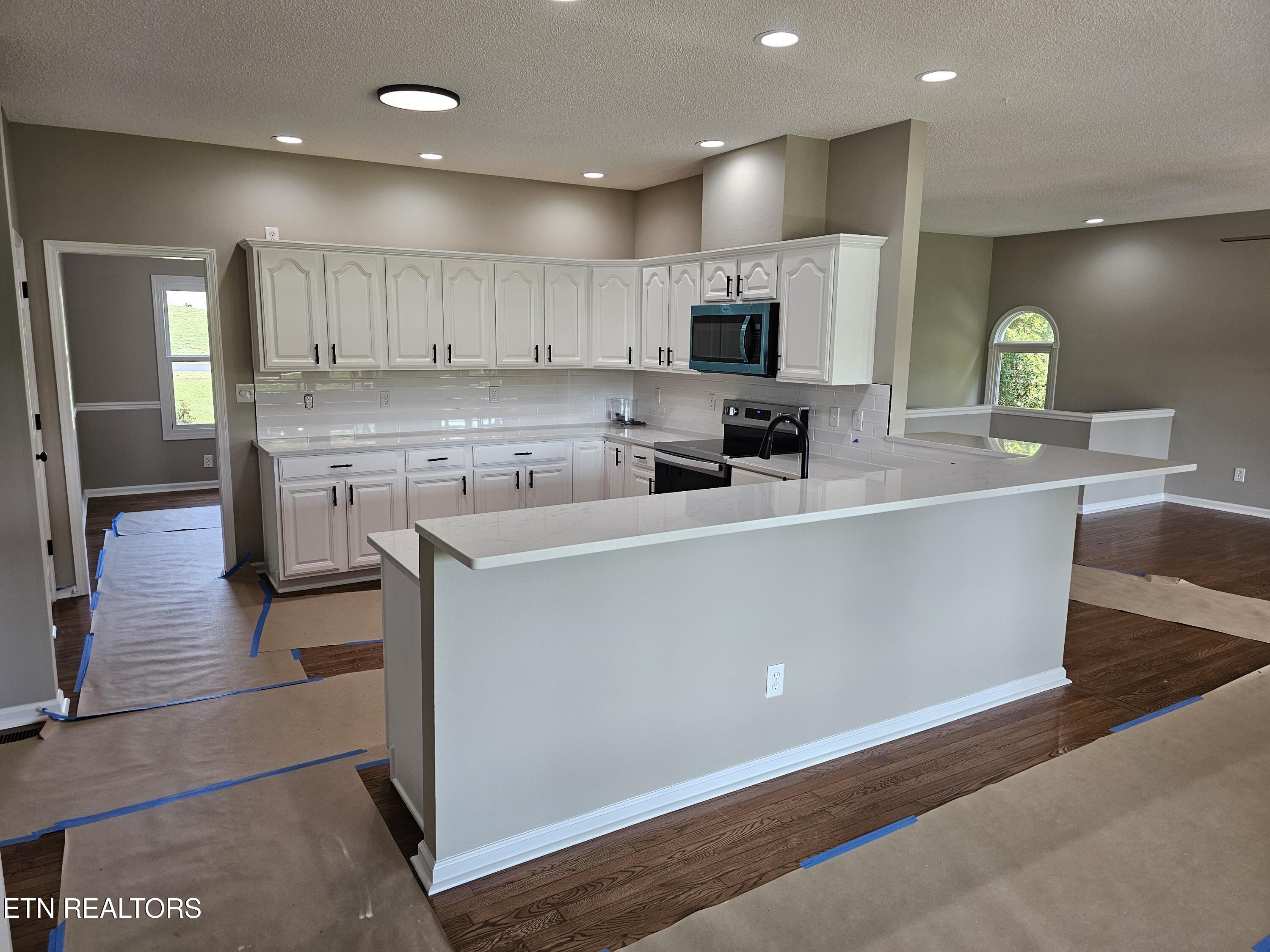 103 Huron Place Loudon, TN 37774 - Photo 10 of 43 20260407_135733