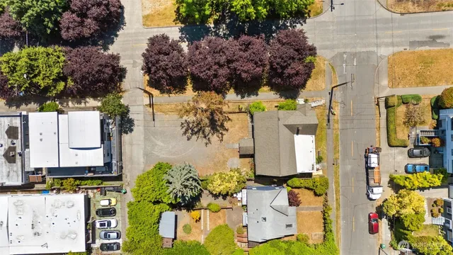 $1,444,000 | 2116 West Dravus Street, Seattle, WA 98199