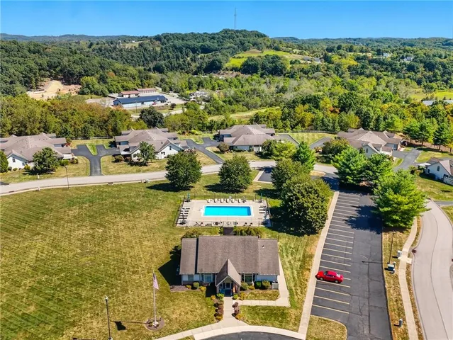 $320,000 | 113 Steeplechase Circle, Gibsonia, PA 15044