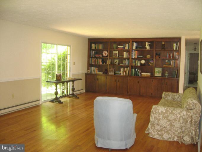 1172 Russell Road Berryville, VA 22611 - Photo 22 of 27 Living Room