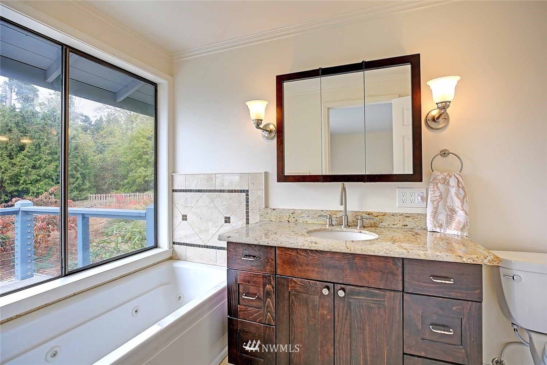 6409 146th Street Southwest Edmonds, WA 98026 - Photo 11 of 25 Gallery Image 11